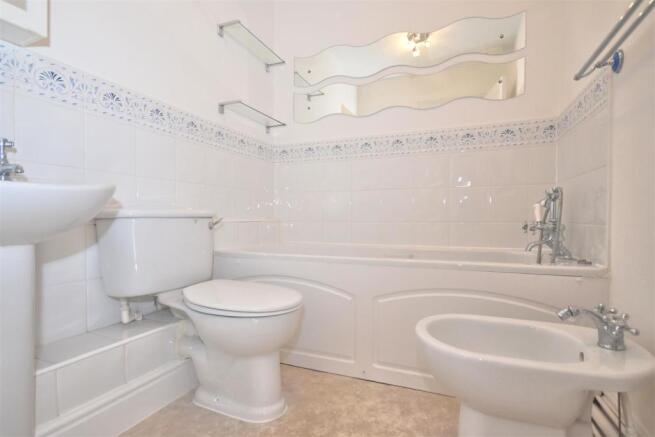 Bathroom.jpg