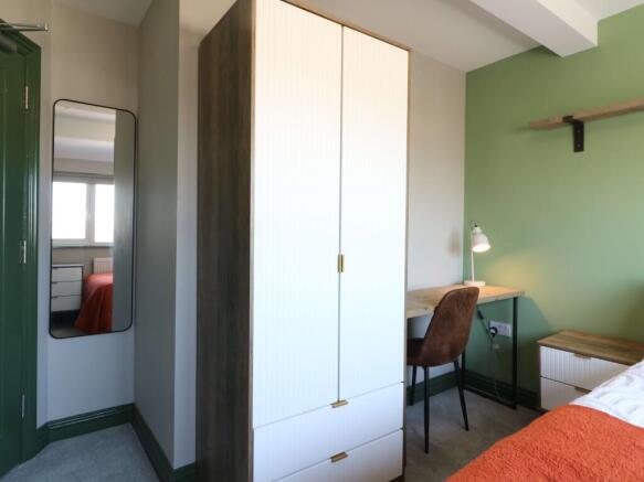 2 Crabtree Room 7 1.JPG