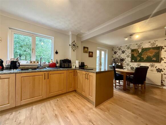 Lagoon View, West Yelland, Barnstaple, Devon, EX31 photo 3