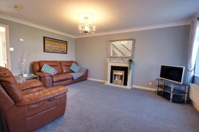 3 bed Semi-Detached for sale Image 4