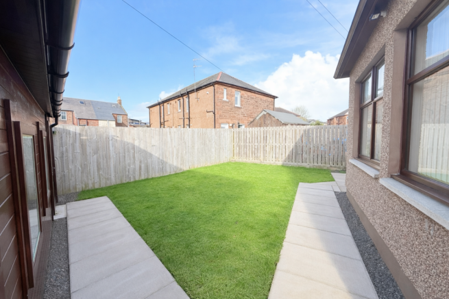 11 Banchory Avenue, Dumfries, DG1 3BJ - Braidwoods