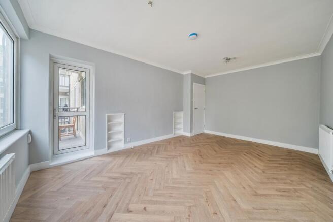 1369970-12-68f228...