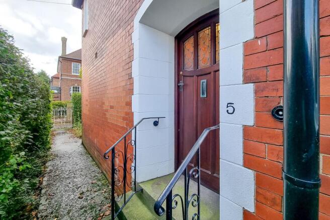 2 bed Flat for sale in harrogate