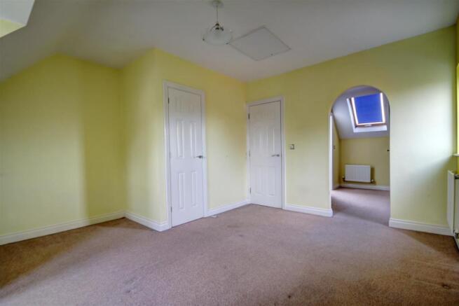 Bedroom 1.jpg