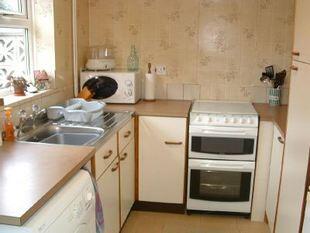 BREAKFAST/KITCHEN