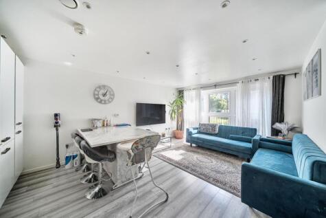 Hitchin Lane, Stanmore, HA7