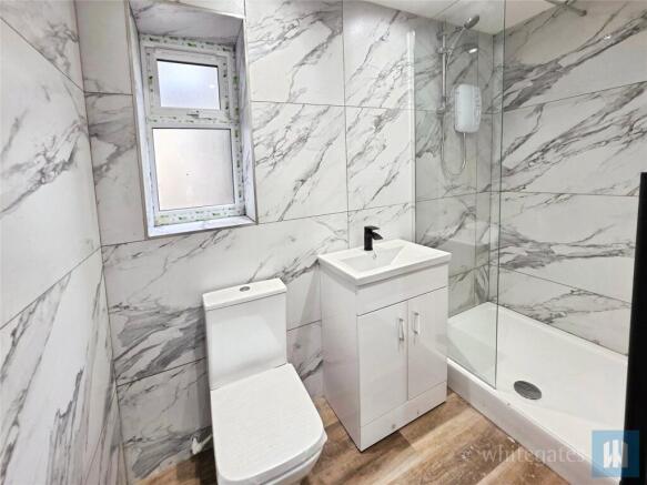 2 bed Apartment to rent Image 9