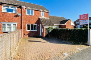 60, Brackenfield Way, Leicester LE4 8GT