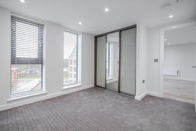 2 bed Flat to rent Image 10