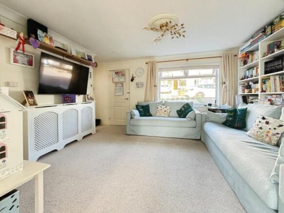 pbox-living_room-327403.jpeg
