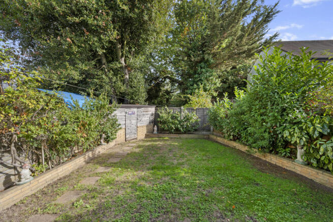 Avon Way,London,E18 photo 4