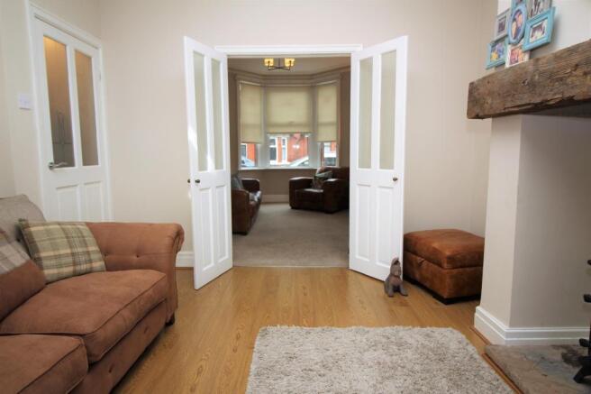 Through lounge/dining