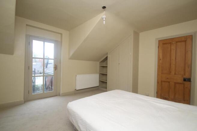 2 bed Flat to rent Image 5