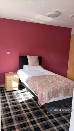 1 bed House Share to rent Image 12