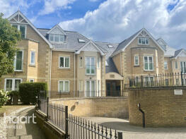 Flat 6, 7 Connor Court, Slades Hill, Enfield EN2 7FH