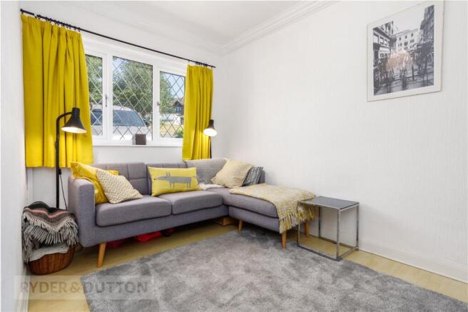 5 bed Detached for sale Image 10