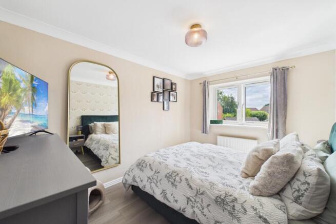 4 bed Detached for sale Image 11