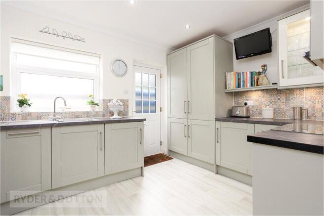 2 bed Detached Bungalow for sale Image 6