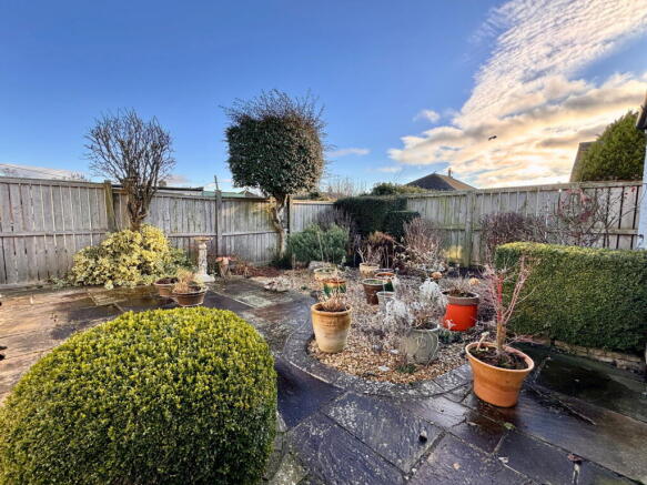 2 bed Semi-Detached Bungalow for sale Image 8