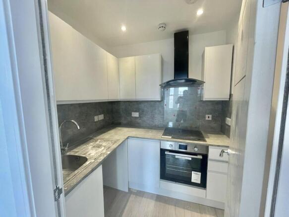 1 bed Flat to rent Image 4