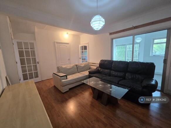 Living Room (Photo 2)