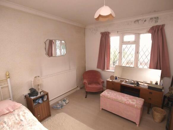 BEDROOM 2