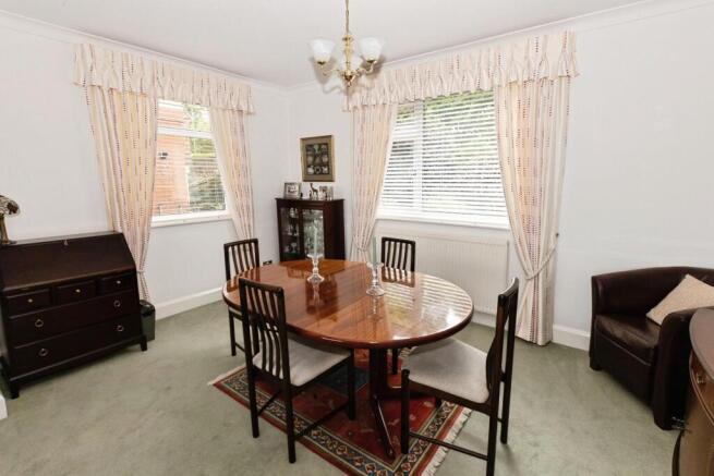 2 bed Apartment for sale Image 5