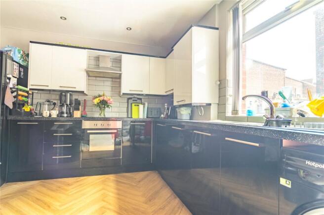 2 bed Terraced for sale Image 5