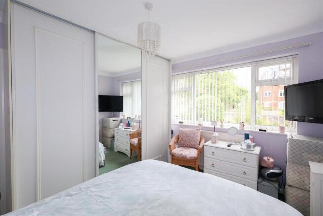 2 bed Semi-Detached Bungalow for sale Image 11