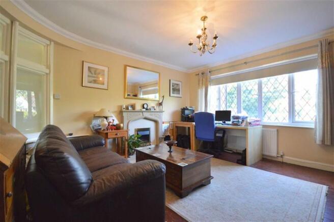 LIVING ROOM/STUDY