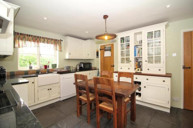 Kitchen/ Breakfast R