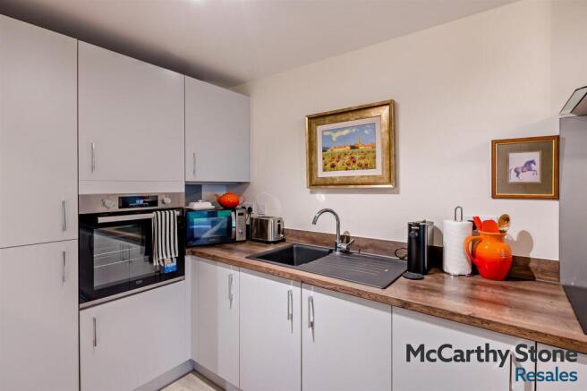 1 bed Apartment for sale Image 7