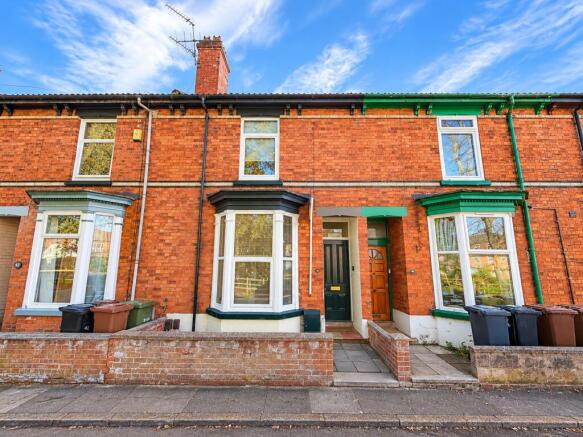 6-bed terraced on Boultham Avenue, Lincoln, LN5, £270,000