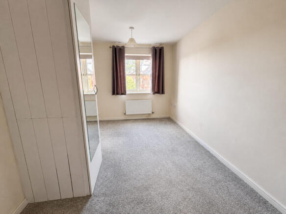 2 bed Apartment for sale Image 6