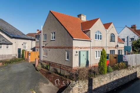 London Road, Trelawnyd, LL18 6DN