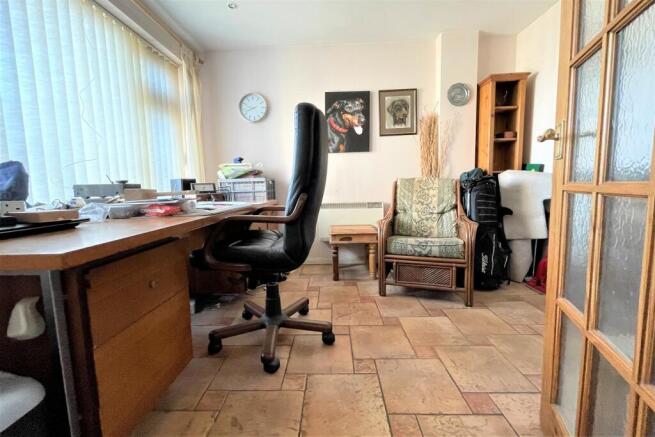 Photo 16