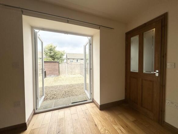 3 bed Detached to rent Image 12