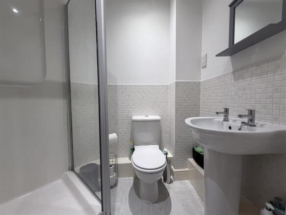 2 bed Apartment for sale Image 10