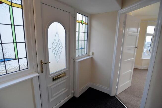 15_Hallway_resize.jpg