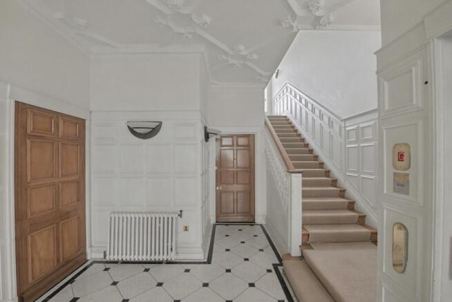 Flat 1, 10 Eaton Gate, Belgravia, SW1W 9BJ