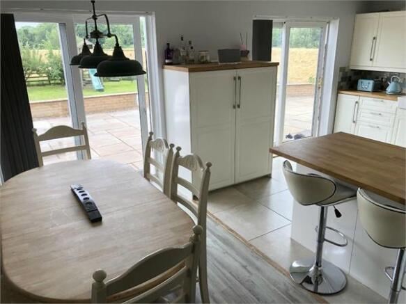 Kitchen/Dining Room