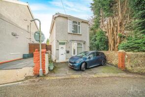 Noddfa, Westbourne Grove, Sketty, Swansea SA2 9DT