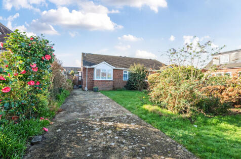Wheatlands Avenue, Hayling Island, Hampshire, PO11