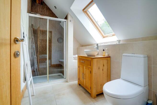 En suite shower room (Bedroom 3)