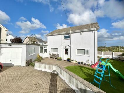 Gwealdues, Helston, Cornwall