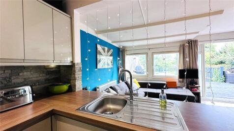 Laleham Reach, Chertsey, Surrey, KT16