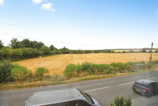 4 bed Terraced for sale Image 11