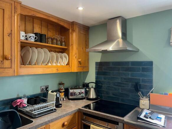 2 bed Semi-Detached for sale Image 11