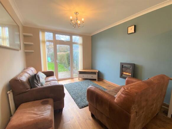 Lounge/Dining Room