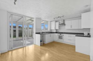11, Herons Way, Hythe CT21 6QS